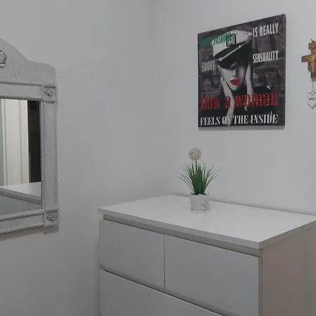 The Center Lejlighed Rom